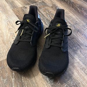 Great condition! Adidas Ultraboost ‘20 “Black Gold Metallic”